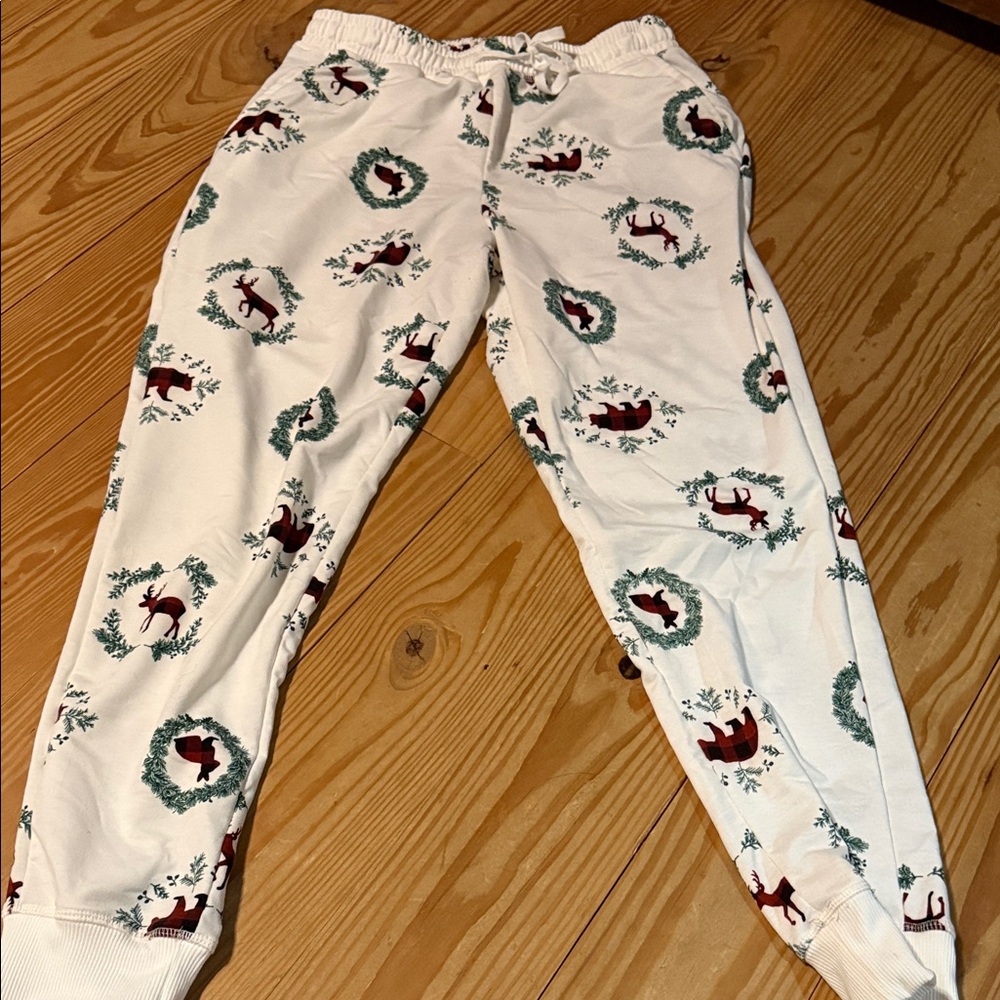LuLaRoe  White Reindeer Print Joggers